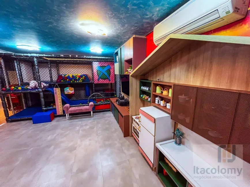 Casa de Condomínio com 4 quartos à venda, 1124m2 em Barueri - SP - imagem 7 Foto 7 de Casa de Condomínio com 4 quartos à venda, 1124m2 em Barueri - SP