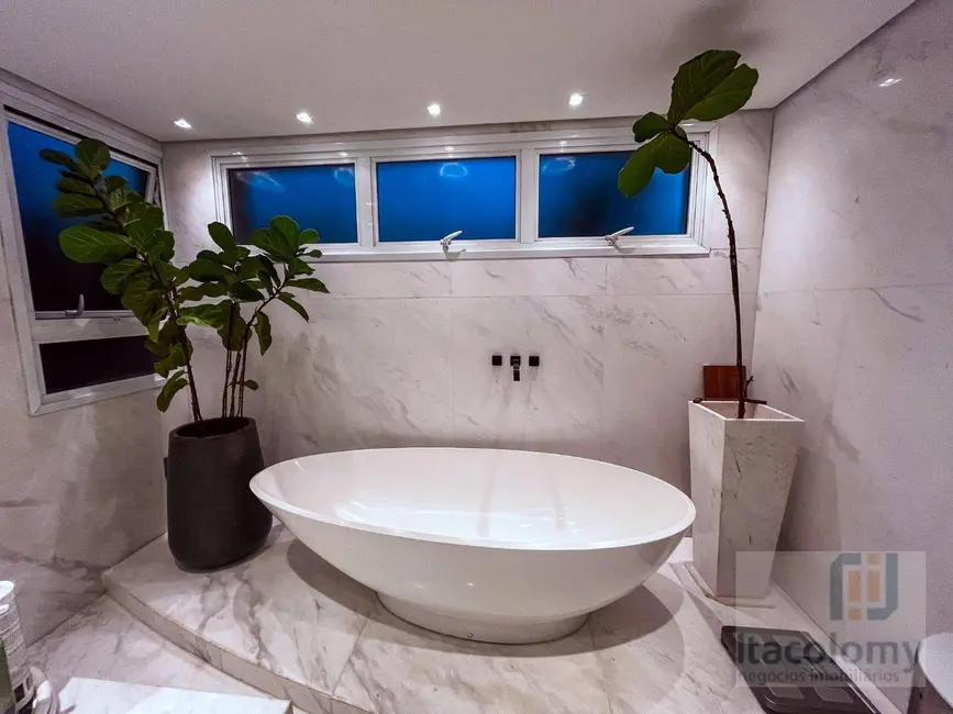 Casa de Condomínio com 4 quartos à venda, 1124m2 em Barueri - SP - imagem 9 Foto 9 de Casa de Condomínio com 4 quartos à venda, 1124m2 em Barueri - SP