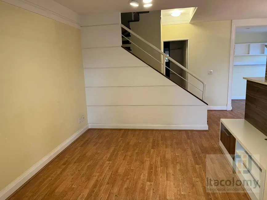Foto 1 de Casa de Condomínio com 3 quartos à venda e para alugar, 200m2 em Santana De Parnaiba - SP