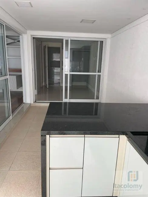 Apartamento com 3 quartos à venda e para alugar, 243m2 em Alphaville Industrial, Barueri - SP - imagem 4 Foto 4 de Apartamento com 3 quartos à venda e para alugar, 243m2 em Alphaville Industrial, Barueri - SP