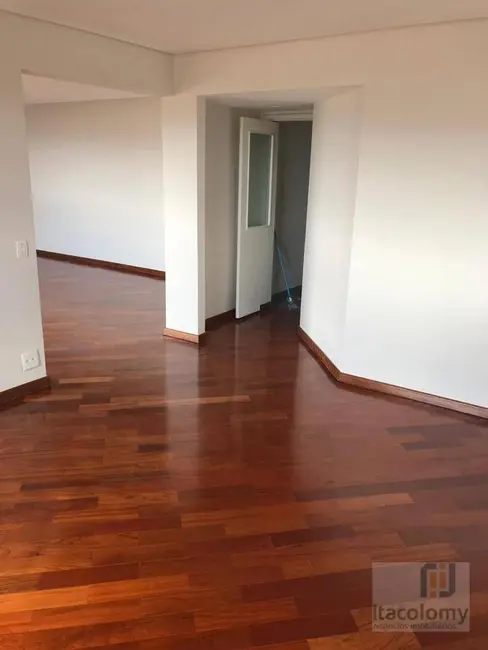 Foto 3 de Apartamento com 4 quartos para alugar, 210m2 em Alphaville Industrial, Barueri - SP