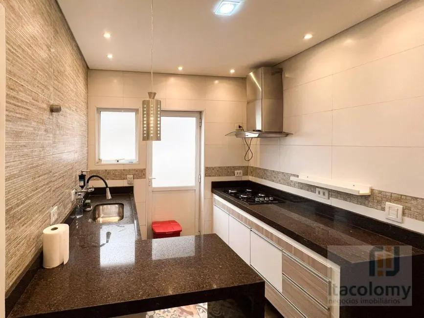 Foto 3 de Casa de Condomínio com 4 quartos à venda, 380m2 em Santana De Parnaiba - SP