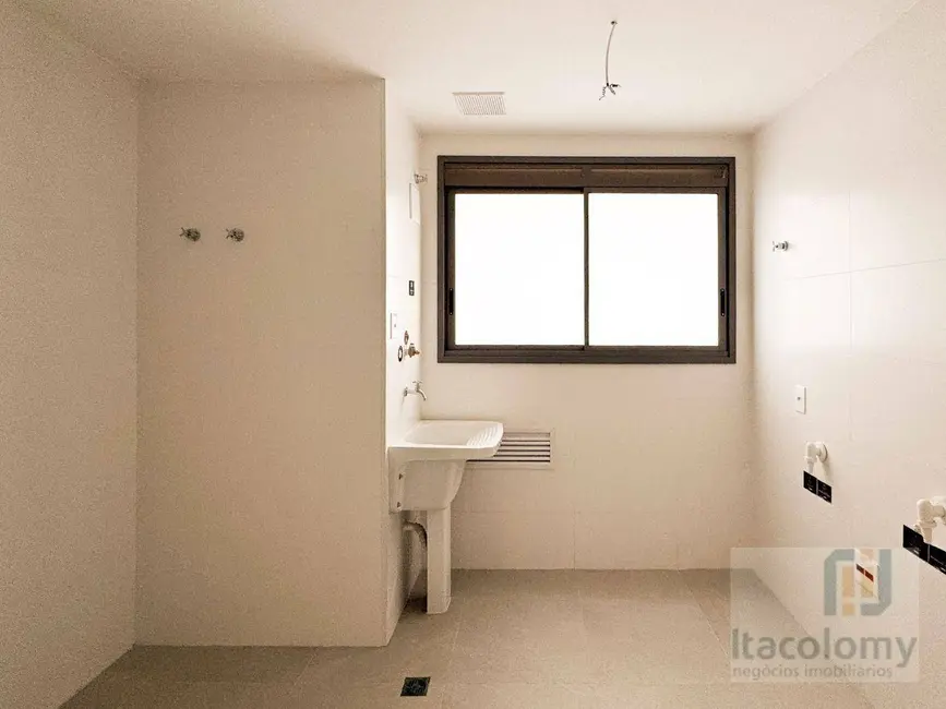 Foto 3 de Apartamento com 4 quartos à venda, 244m2 em Barueri - SP