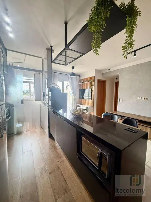 Apartamento com 2 quartos à venda, 60m2 em Jardim Tupanci, Barueri - SP - imagem 9 Foto 9 de Apartamento com 2 quartos à venda, 60m2 em Jardim Tupanci, Barueri - SP