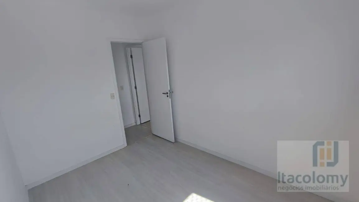 Foto 7 de Apartamento com 2 quartos à venda, 60m2 em Jardim das Belezas, Carapicuiba - SP
