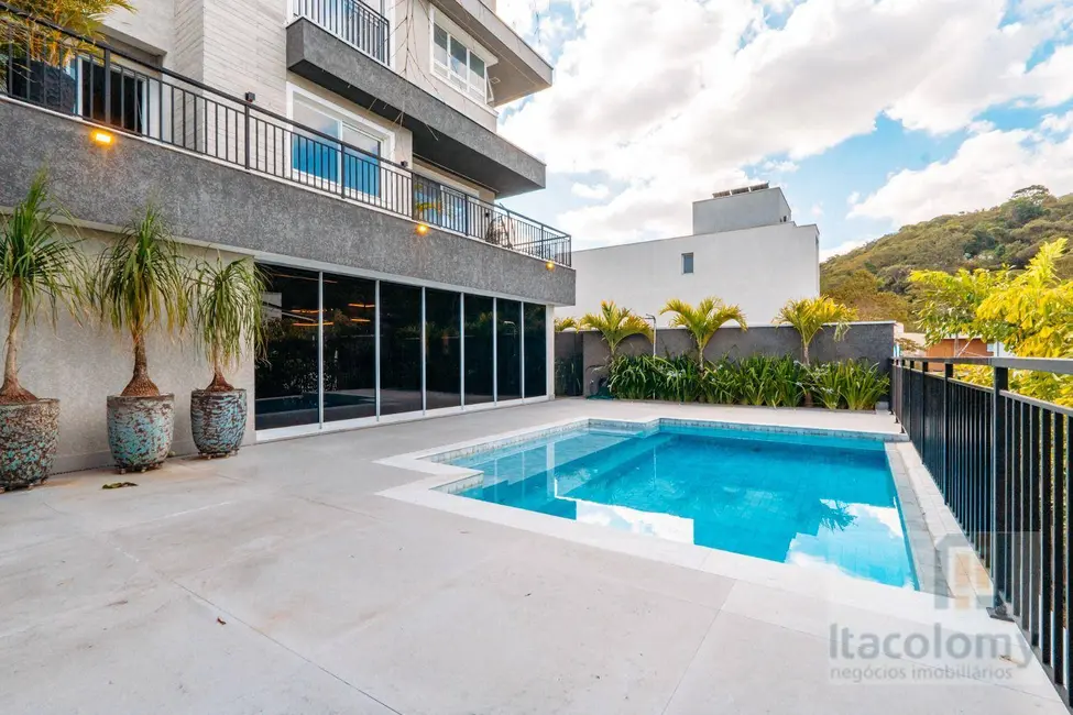 Casa de Condomínio com 4 quartos à venda, 420m2 em Tamboré, Santana De Parnaiba - SP - imagem 2 Foto 2 de Casa de Condomínio com 4 quartos à venda, 420m2 em Tamboré, Santana De Parnaiba - SP