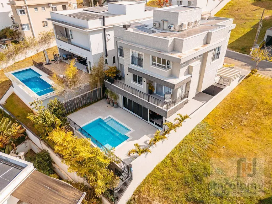 Casa de Condomínio com 4 quartos à venda, 420m2 em Tamboré, Santana De Parnaiba - SP - imagem 5 Foto 5 de Casa de Condomínio com 4 quartos à venda, 420m2 em Tamboré, Santana De Parnaiba - SP