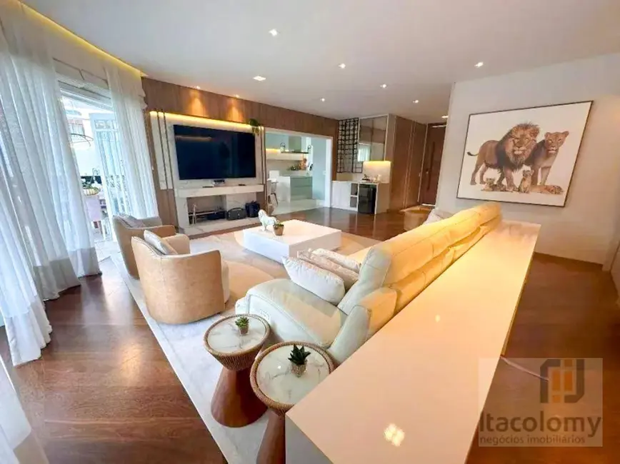 Foto 3 de Casa de Condomínio com 4 quartos à venda, 450m2 em Santana De Parnaiba - SP