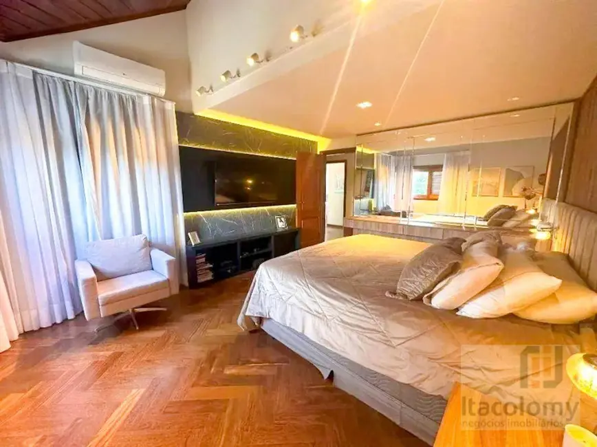 Foto 9 de Casa de Condomínio com 4 quartos à venda, 450m2 em Santana De Parnaiba - SP