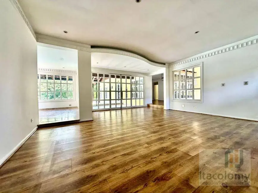 Foto 3 de Casa de Condomínio com 3 quartos para alugar, 786m2 em Barueri - SP