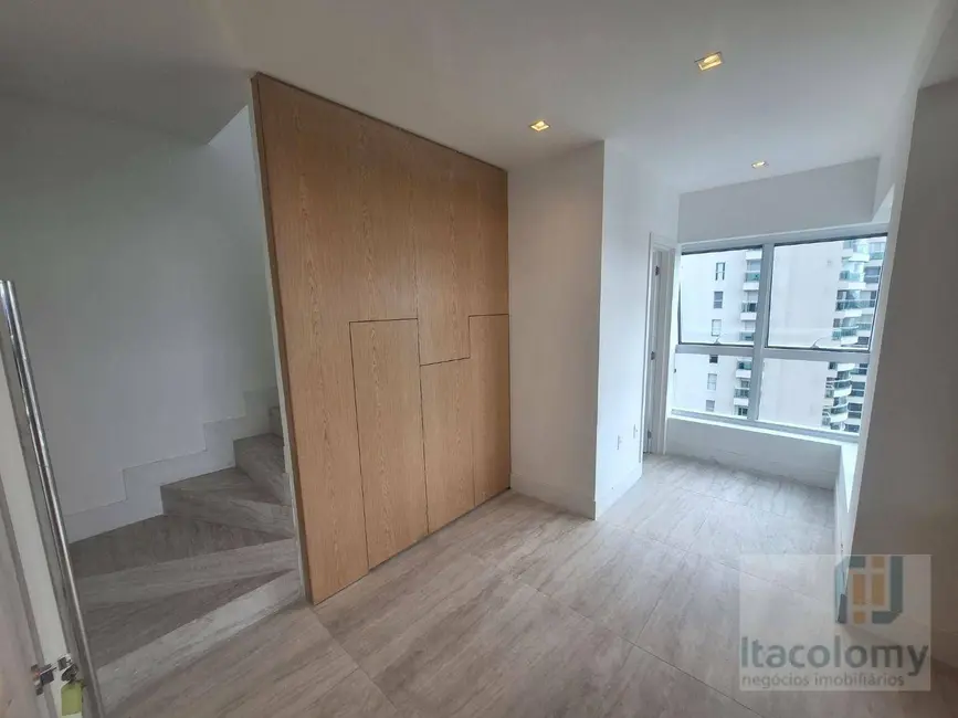 Foto 4 de Apartamento com 3 quartos para alugar, 388m2 em Alphaville Empresarial, Barueri - SP