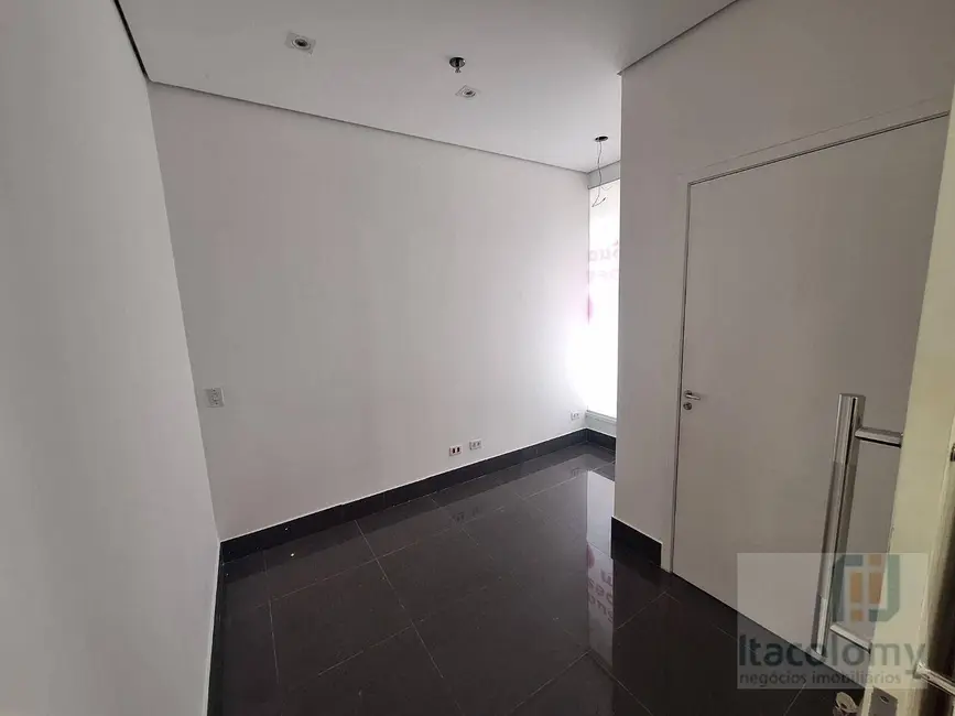 Foto 6 de Loja para alugar, 134m2 em Alphaville Industrial, Barueri - SP