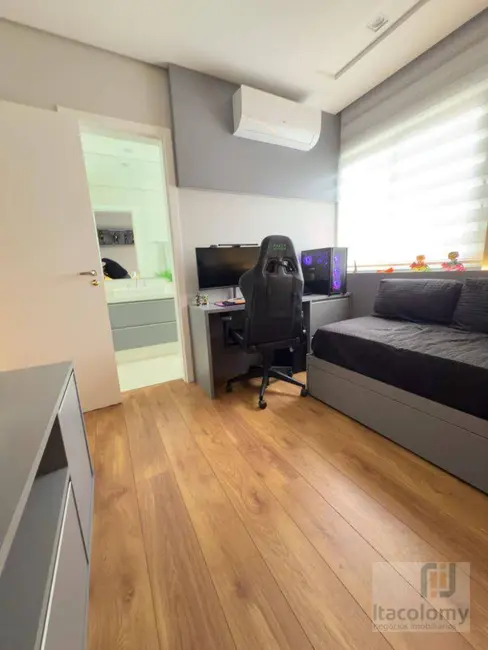 Foto 4 de Apartamento com 3 quartos à venda, 140m2 em Santana De Parnaiba - SP