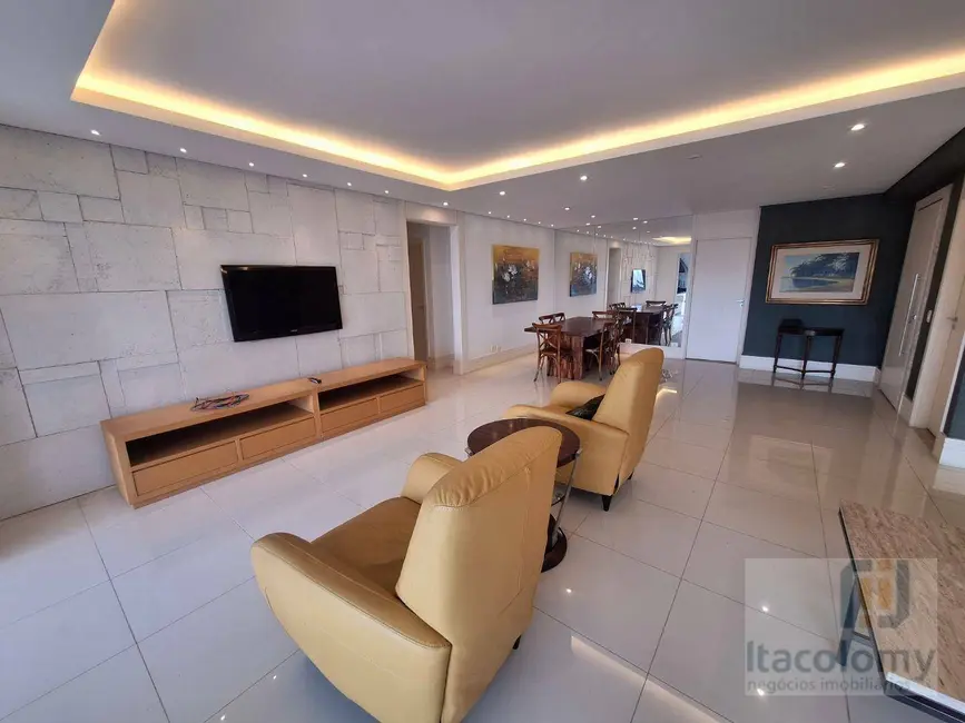 Apartamento com 3 quartos para alugar, 181m2 em Alphaville Conde I, Barueri - SP - imagem 7 Foto 7 de Apartamento com 3 quartos para alugar, 181m2 em Alphaville Conde I, Barueri - SP