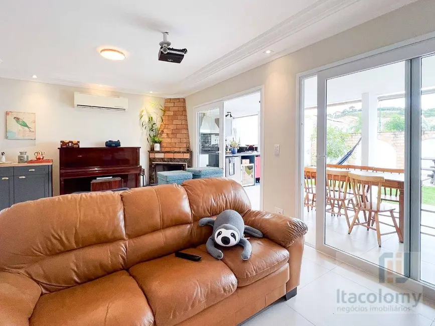 Foto 8 de Casa de Condomínio com 3 quartos à venda, 165m2 em Santana De Parnaiba - SP