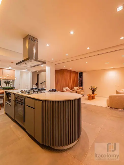 Foto 4 de Casa de Condomínio com 4 quartos à venda, 302m2 em Santana De Parnaiba - SP