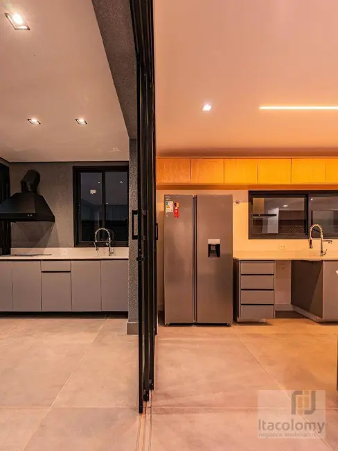 Foto 8 de Casa de Condomínio com 4 quartos à venda, 302m2 em Santana De Parnaiba - SP