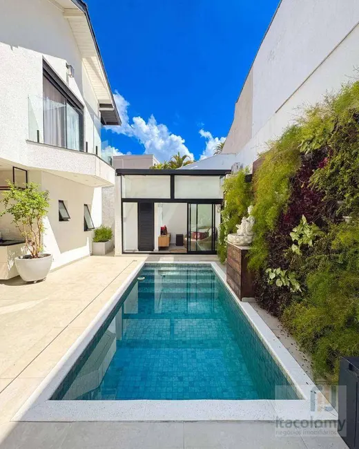 Foto 4 de Casa de Condomínio com 4 quartos à venda, 350m2 em Santana De Parnaiba - SP