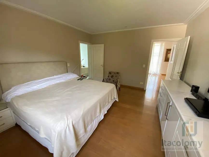 Foto 9 de Casa de Condomínio com 5 quartos à venda, 1650m2 em Residencial Tamboré, Barueri - SP