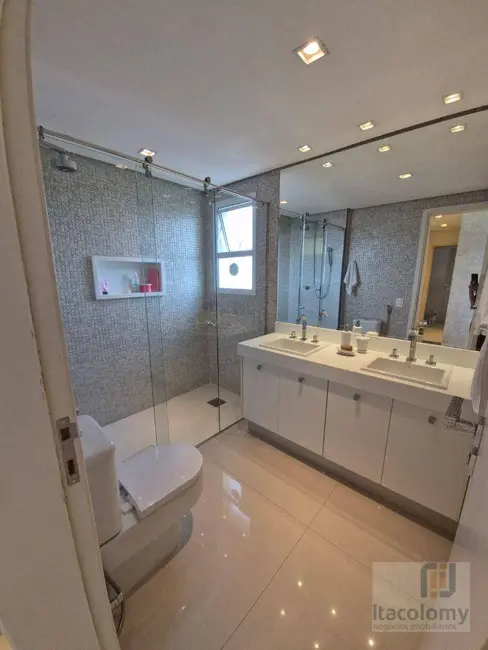 Foto 9 de Apartamento com 3 quartos à venda, 202m2 em Santana De Parnaiba - SP