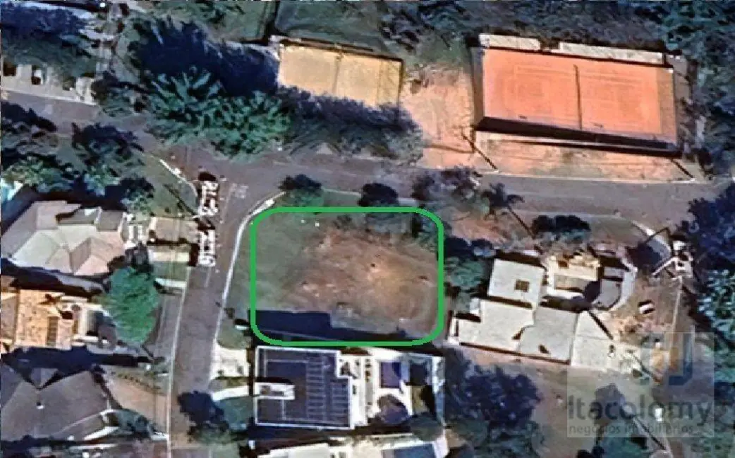 Foto 3 de Terreno / Lote à venda, 705m2 em Santana De Parnaiba - SP