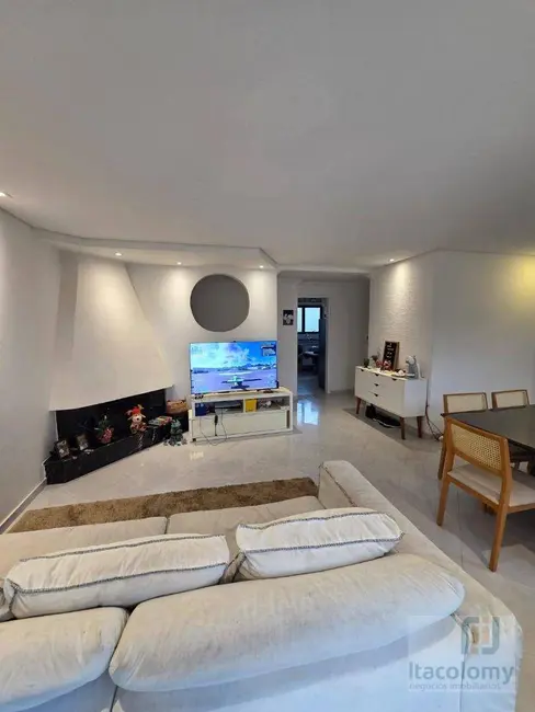 Casa de Condomínio com 3 quartos à venda, 200m2 em Tamboré, Santana De Parnaiba - SP - imagem 3 Foto 3 de Casa de Condomínio com 3 quartos à venda, 200m2 em Tamboré, Santana De Parnaiba - SP