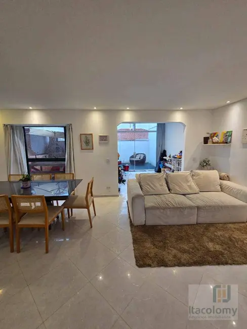 Casa de Condomínio com 3 quartos à venda, 200m2 em Tamboré, Santana De Parnaiba - SP - imagem 6 Foto 6 de Casa de Condomínio com 3 quartos à venda, 200m2 em Tamboré, Santana De Parnaiba - SP