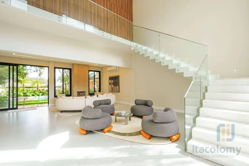 Foto 3 de Casa de Condomínio com 4 quartos à venda, 600m2 em Santana De Parnaiba - SP