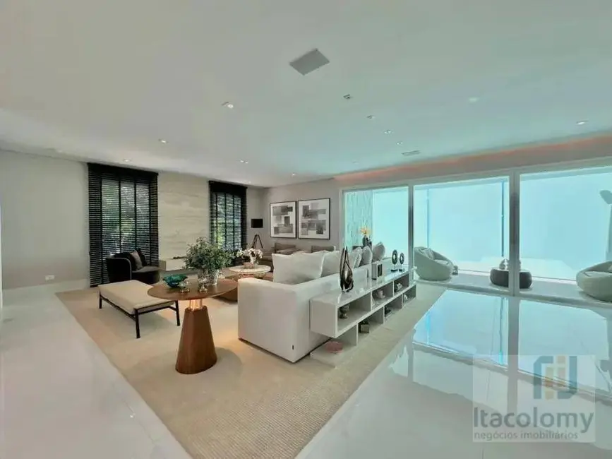 Foto 3 de Casa de Condomínio com 4 quartos à venda, 739m2 em Santana De Parnaiba - SP