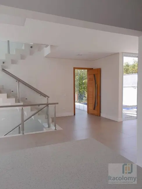 Foto 3 de Casa de Condomínio com 4 quartos para alugar, 441m2 em Santana De Parnaiba - SP