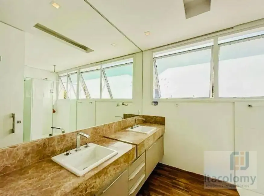 Foto 6 de Casa de Condomínio com 5 quartos à venda, 700m2 em Santana De Parnaiba - SP