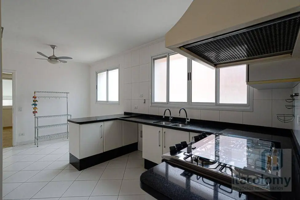 Foto 3 de Casa de Condomínio com 4 quartos à venda, 310m2 em Santana De Parnaiba - SP