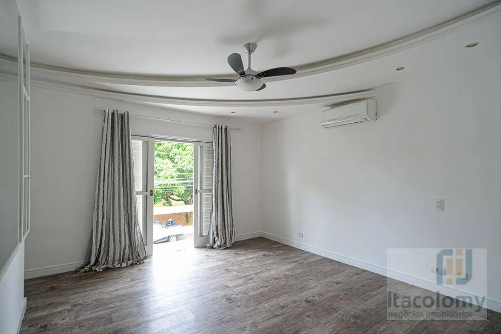 Foto 8 de Casa de Condomínio com 4 quartos à venda, 310m2 em Santana De Parnaiba - SP