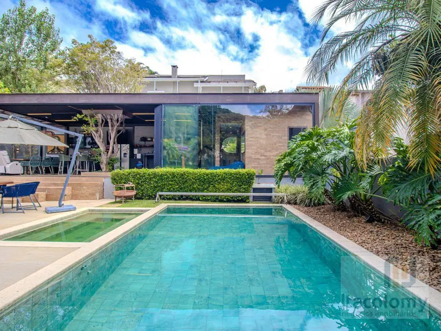 Foto 2 de Casa de Condomínio com 4 quartos à venda, 840m2 em Santana De Parnaiba - SP