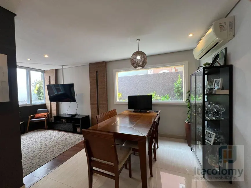 Casa de Condomínio com 4 quartos à venda, 180m2 em Tamboré, Santana De Parnaiba - SP - imagem 6 Foto 6 de Casa de Condomínio com 4 quartos à venda, 180m2 em Tamboré, Santana De Parnaiba - SP