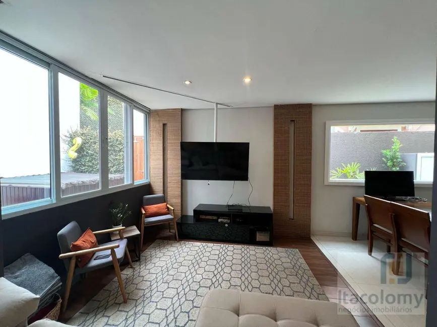 Casa de Condomínio com 4 quartos à venda, 180m2 em Tamboré, Santana De Parnaiba - SP - imagem 5 Foto 5 de Casa de Condomínio com 4 quartos à venda, 180m2 em Tamboré, Santana De Parnaiba - SP