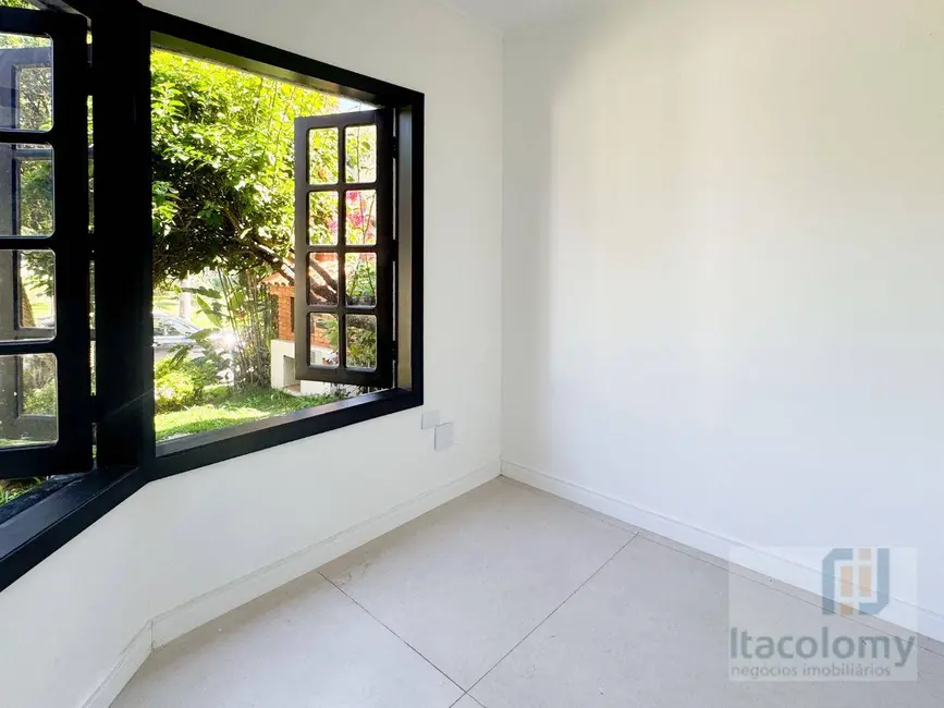 Foto 2 de Casa de Condomínio com 5 quartos à venda, 282m2 em Santana De Parnaiba - SP