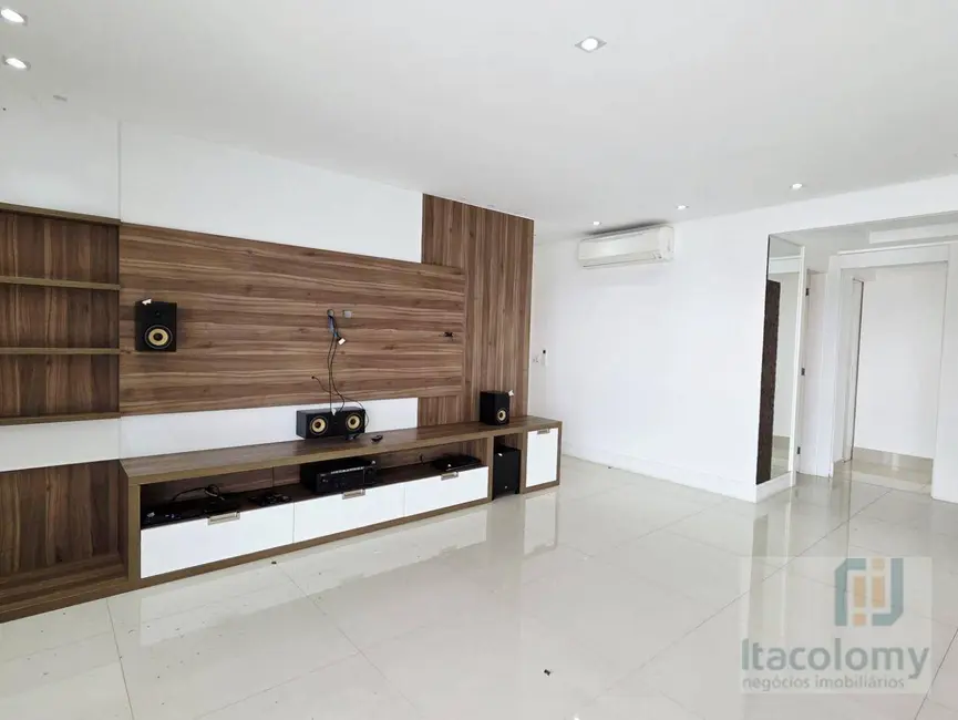 Foto 6 de Apartamento com 4 quartos para alugar, 243m2 em Alphaville Industrial, Barueri - SP