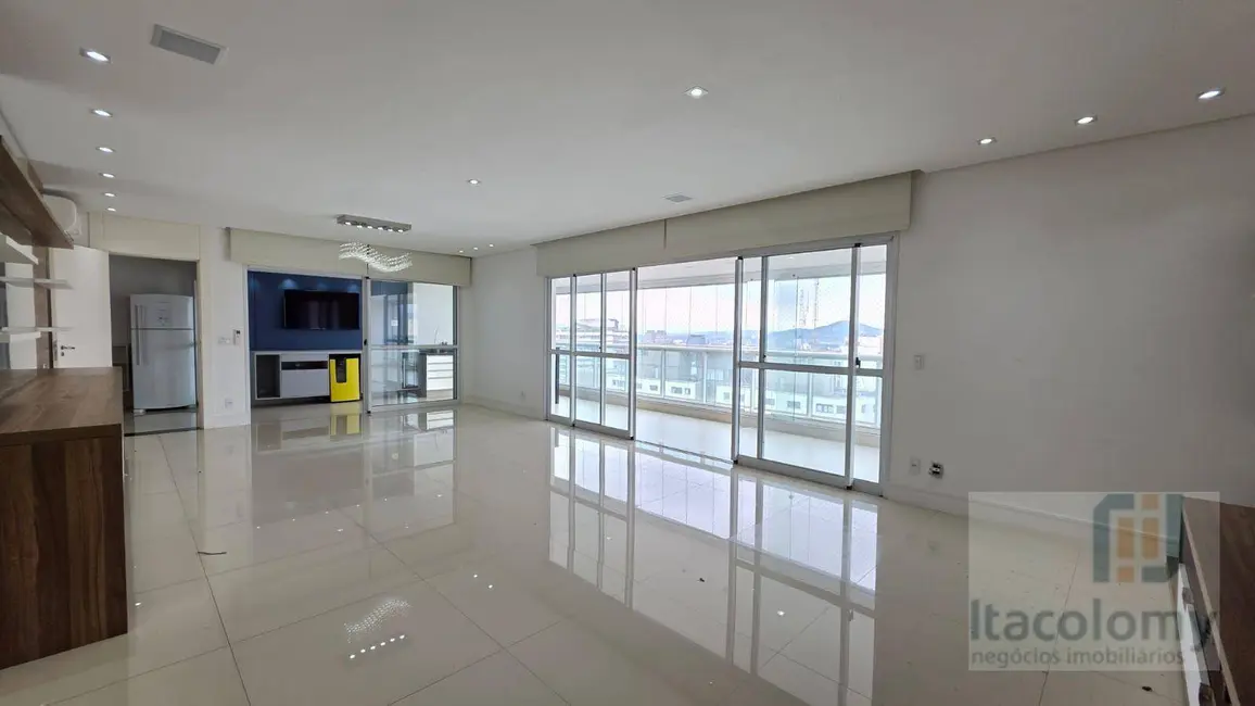 Foto 4 de Apartamento com 4 quartos para alugar, 243m2 em Alphaville Industrial, Barueri - SP