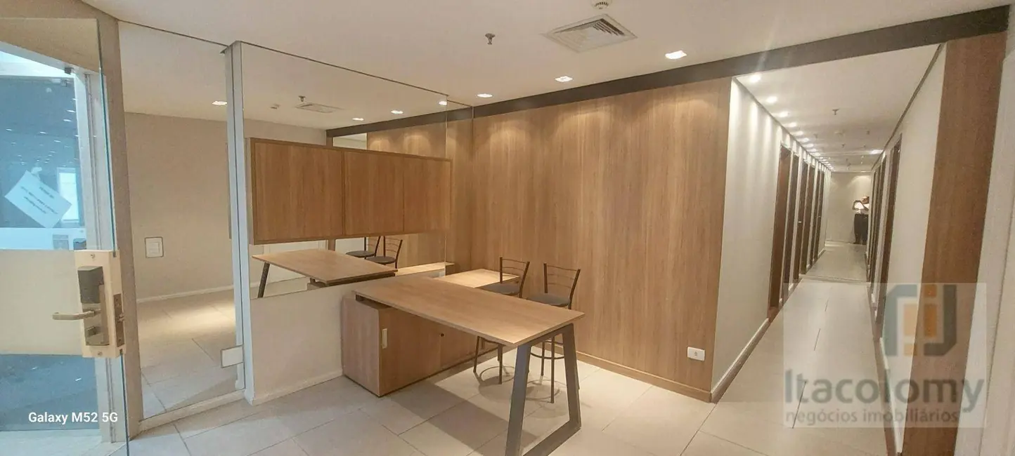 Sala Comercial para alugar, 96m2 em Alphaville Industrial, Barueri - SP - imagem 3 Foto 3 de Sala Comercial para alugar, 96m2 em Alphaville Industrial, Barueri - SP