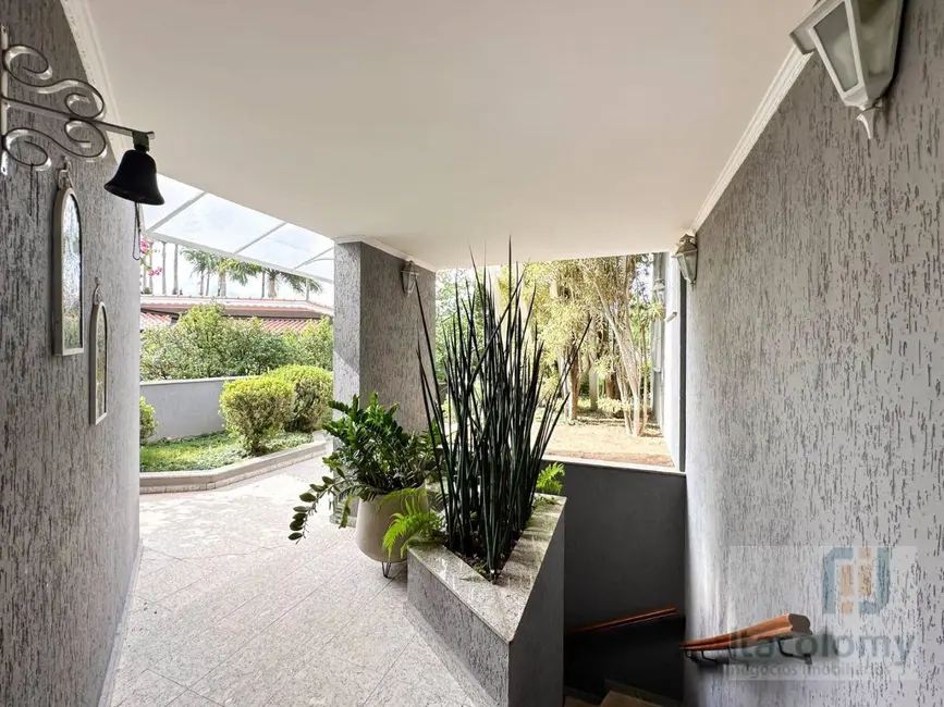 Casa de Condomínio com 4 quartos à venda, 1165m2 em Barueri - SP - imagem 5 Foto 5 de Casa de Condomínio com 4 quartos à venda, 1165m2 em Barueri - SP