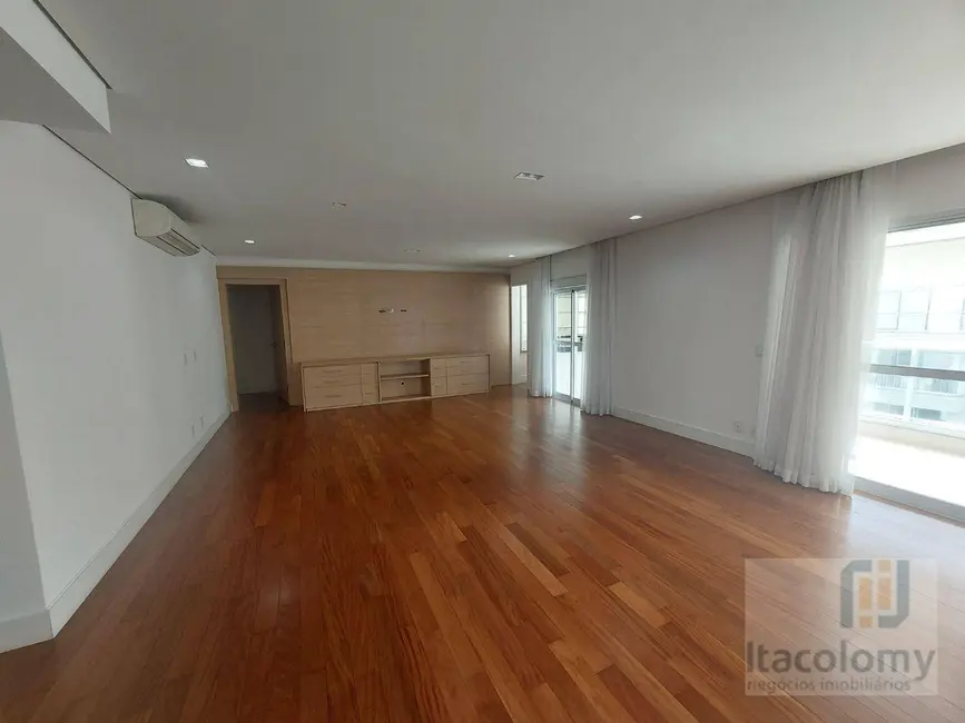 Foto 1 de Apartamento com 3 quartos para alugar, 243m2 em Alphaville Industrial, Barueri - SP