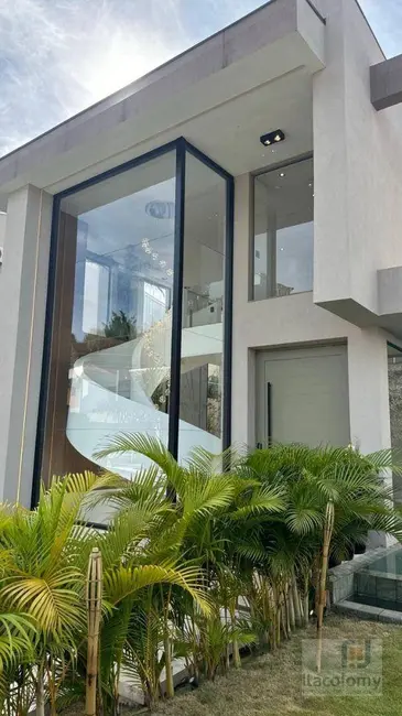 Casa de Condomínio com 5 quartos à venda, 670m2 em Barueri - SP - imagem 1 Foto 1 de Casa de Condomínio com 5 quartos à venda, 670m2 em Barueri - SP