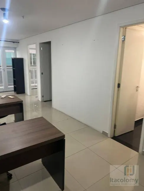 Sala Comercial para alugar, 64m2 em Alphaville Industrial, Barueri - SP - imagem 9 Foto 9 de Sala Comercial para alugar, 64m2 em Alphaville Industrial, Barueri - SP