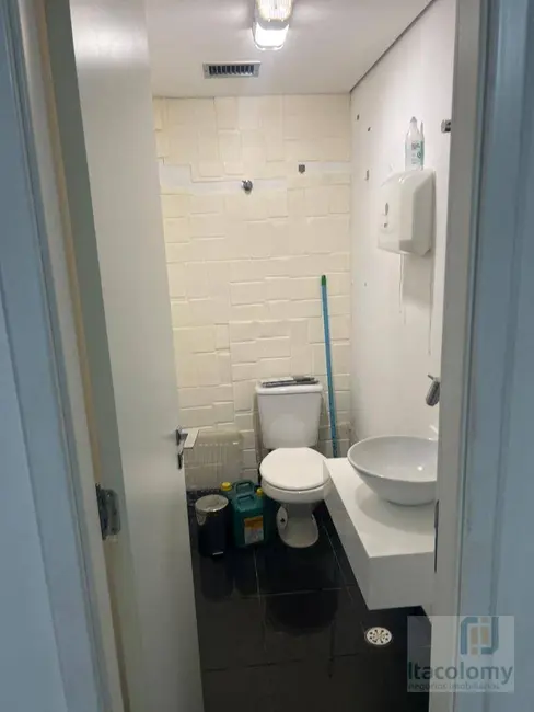 Sala Comercial para alugar, 64m2 em Alphaville Industrial, Barueri - SP - imagem 6 Foto 6 de Sala Comercial para alugar, 64m2 em Alphaville Industrial, Barueri - SP