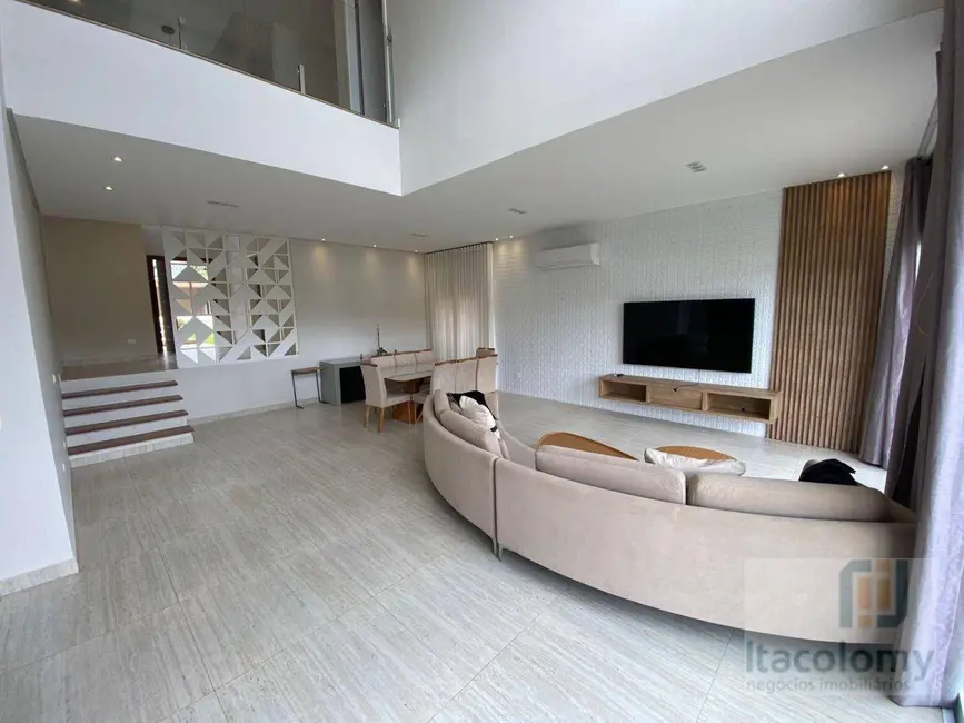 Casa de Condomínio com 4 quartos à venda e para alugar, 441m2 em Santana De Parnaiba - SP - imagem 2 Foto 2 de Casa de Condomínio com 4 quartos à venda e para alugar, 441m2 em Santana De Parnaiba - SP