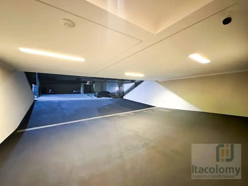 Casa de Condomínio com 4 quartos à venda, 420m2 em Tamboré, Barueri - SP - imagem 8 Foto 8 de Casa de Condomínio com 4 quartos à venda, 420m2 em Tamboré, Barueri - SP