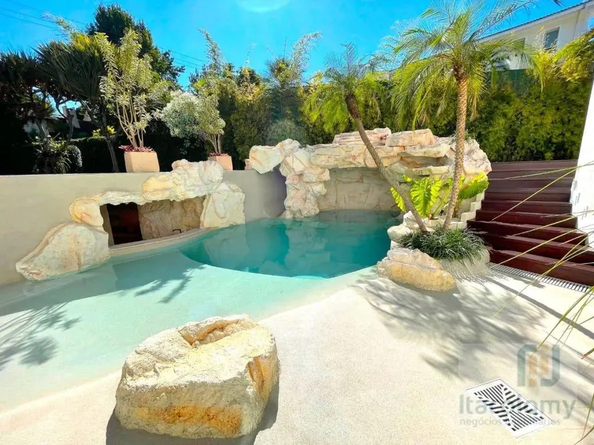 Casa de Condomínio com 5 quartos à venda, 1000m2 em Barueri - SP - imagem 3 Foto 3 de Casa de Condomínio com 5 quartos à venda, 1000m2 em Barueri - SP