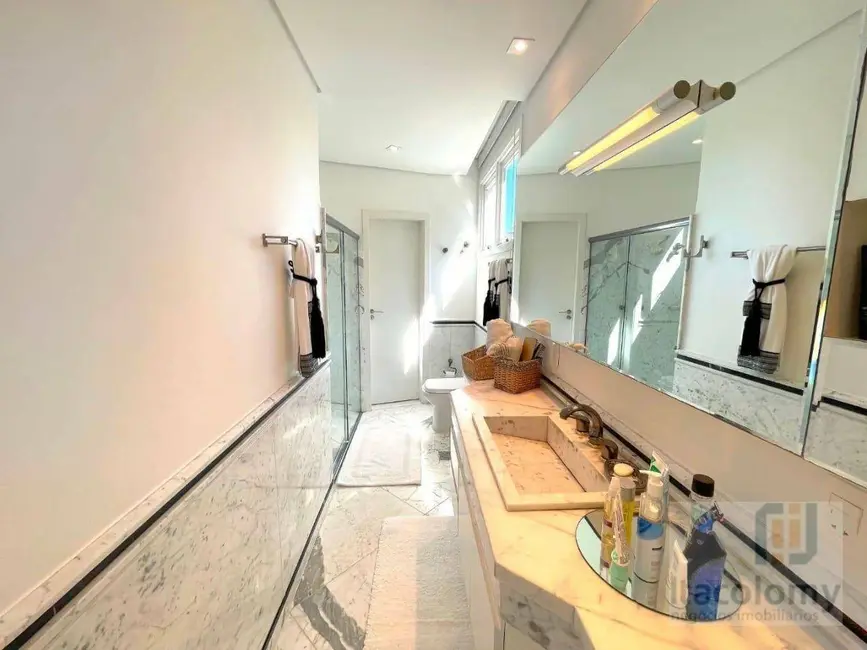Casa de Condomínio com 5 quartos à venda, 1000m2 em Barueri - SP - imagem 5 Foto 5 de Casa de Condomínio com 5 quartos à venda, 1000m2 em Barueri - SP