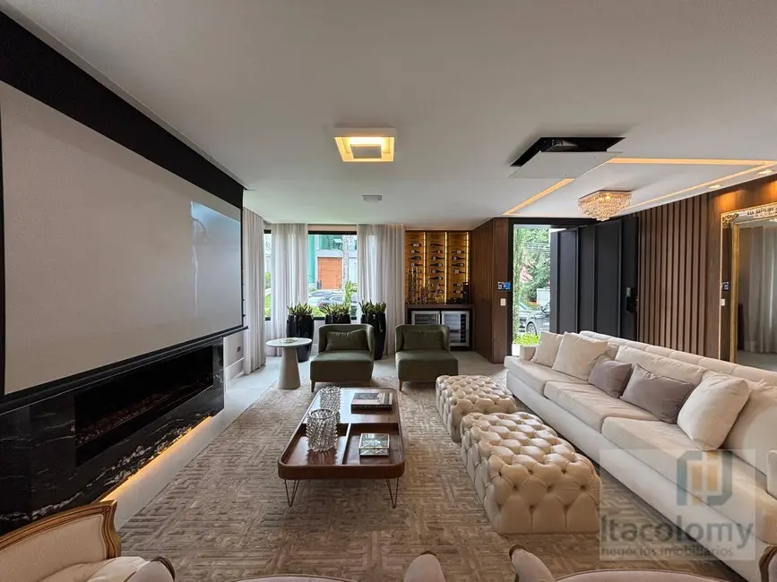 Casa de Condomínio com 5 quartos à venda, 502m2 em Santana De Parnaiba - SP - imagem 1 Foto 1 de Casa de Condomínio com 5 quartos à venda, 502m2 em Santana De Parnaiba - SP